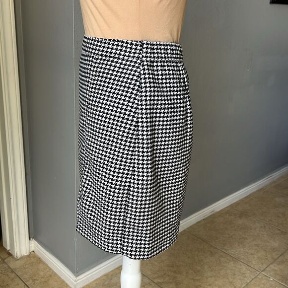 Hollister houndstooth skirt - Picture 4 of 7